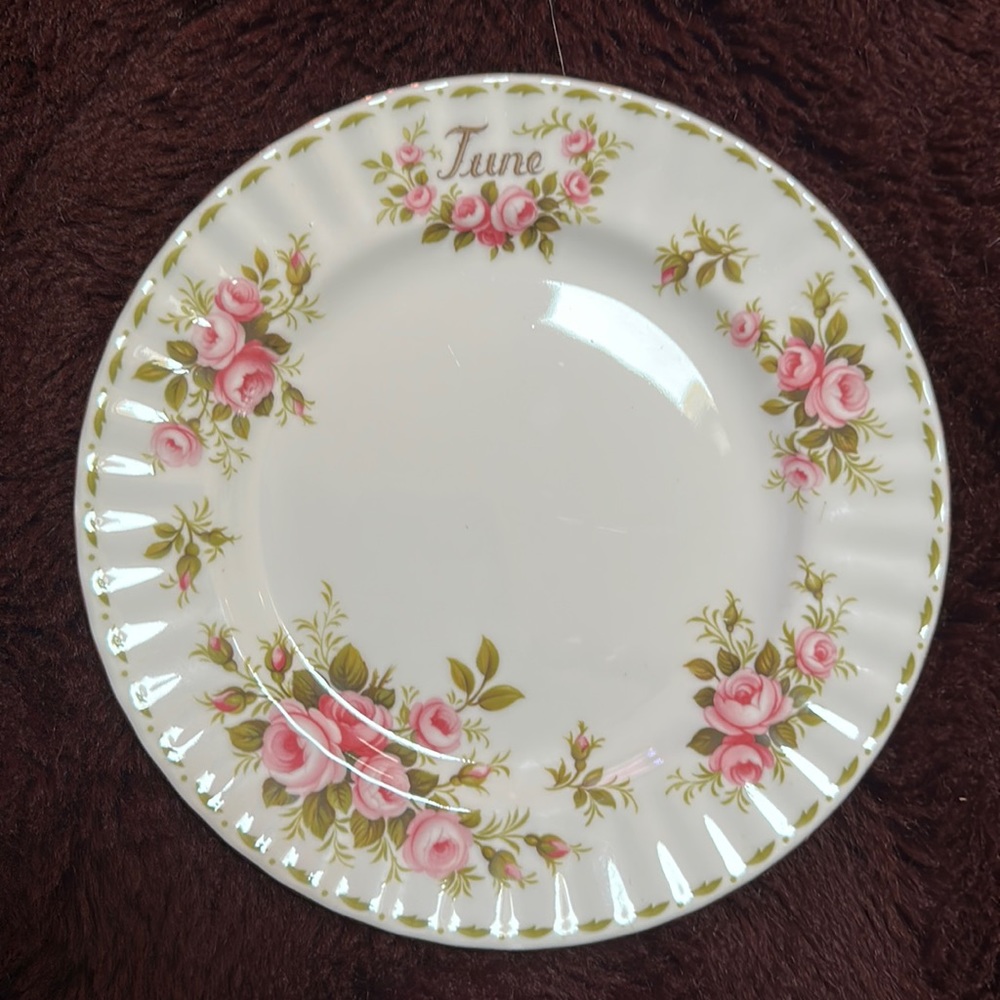 Royal Albert bone china - flower of the month series - roses - June